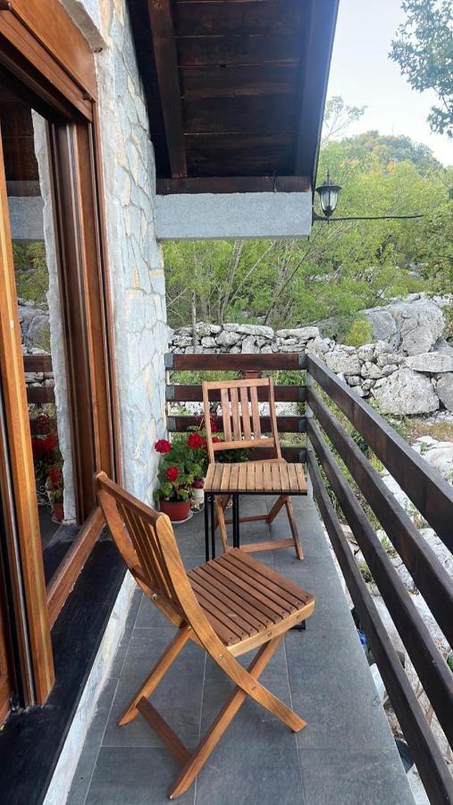 Villa House On The Hill à Cetinje Extérieur photo
